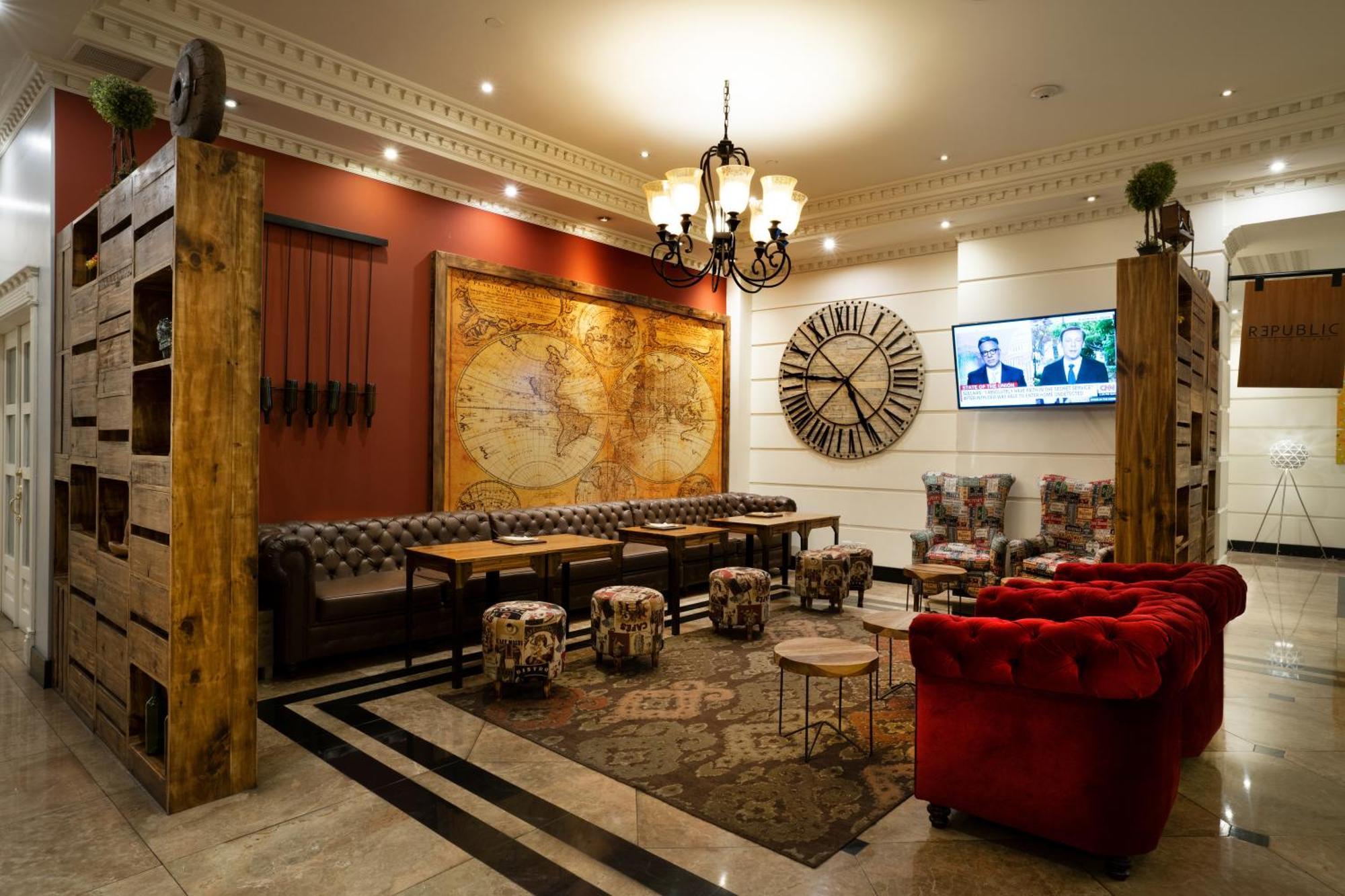 Dann Carlton Quito Hotel Exterior photo