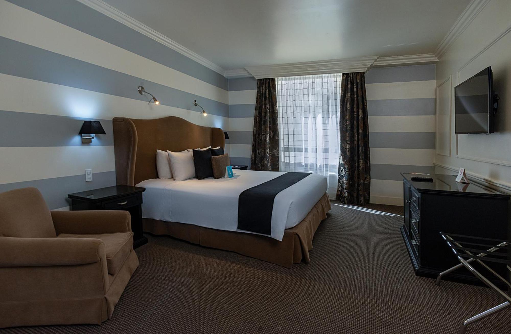 Dann Carlton Quito Hotel Exterior photo